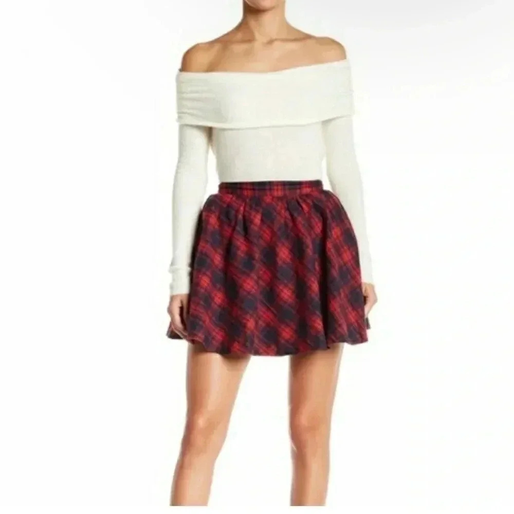 NWT PPLA Red & navy plaid mini skater skirt

Size SMALL